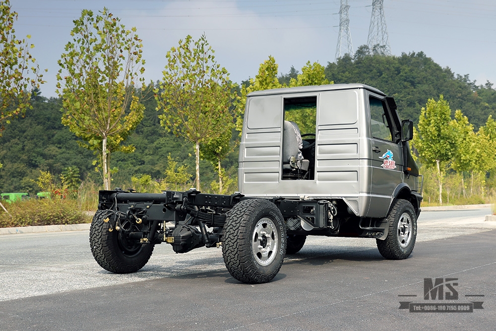 СЕРЕБРЯНЫЙ Iveco 4*4, шасси 113 л.с., малое полноприводное шасси Iveco, шасси с короткой головкой, 4WD, экспортное специальное шасси для автомобилей 