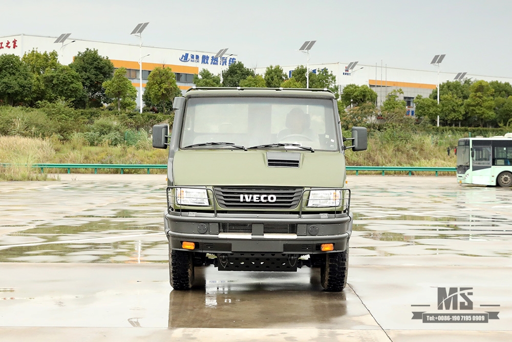 Полноприводной грузовик Iveco 4×4 Зеленый 4*4 Внедорожный грузовик Iveco с короткой головкой Малый автомобиль Экспортный 4WD Специальный автомобиль Преобразование по индивидуальному заказу