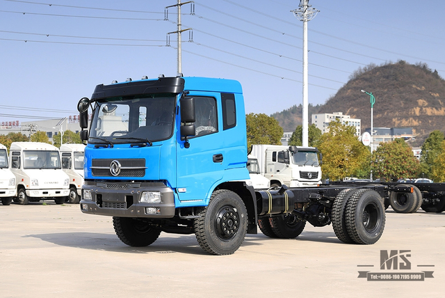 Шасси грузового автомобиля Dongfeng 4*2 _ Шасси грузового автомобиля с полуторарядной кабиной мощностью 210 л.с. Коммерческий автомобиль_Шасси грузового автомобиля Dongfeng 4*2 на продажу_Специальное грузовое шасси на экспорт
