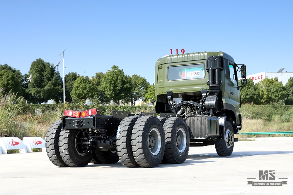 Шасси внедорожного грузовика Dongfeng 6*4 мощностью 375 л.с._Dongfeng 6x4 Off-road Flathead Row Half Chassis_Export Special Vehicle Chassis