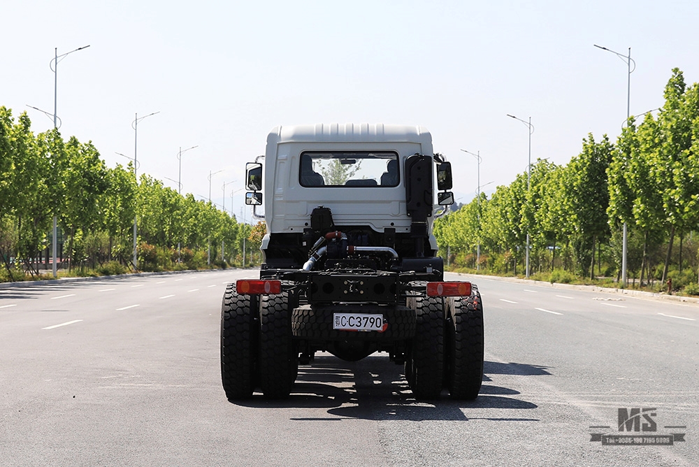 Шасси шестиколесного грузовика Dongfeng мощностью 340 л.с._Шасси грузовика с плоской головкой 13T/13T 6×6_Шасси грузовика Dongfeng 6*6 на продажу_Специальное шасси грузовика на экспорт