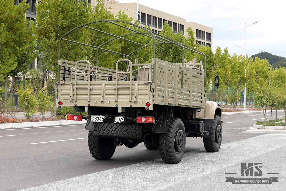 4*4 Dongfeng Cargo Truck_190 л.с. Длинноголовый внедорожный грузовик грузоподъемностью 2,5 т с лебедкой_Four Wheel Drive Грузовик для дальних перевозок Экспортный автомобиль специального назначения