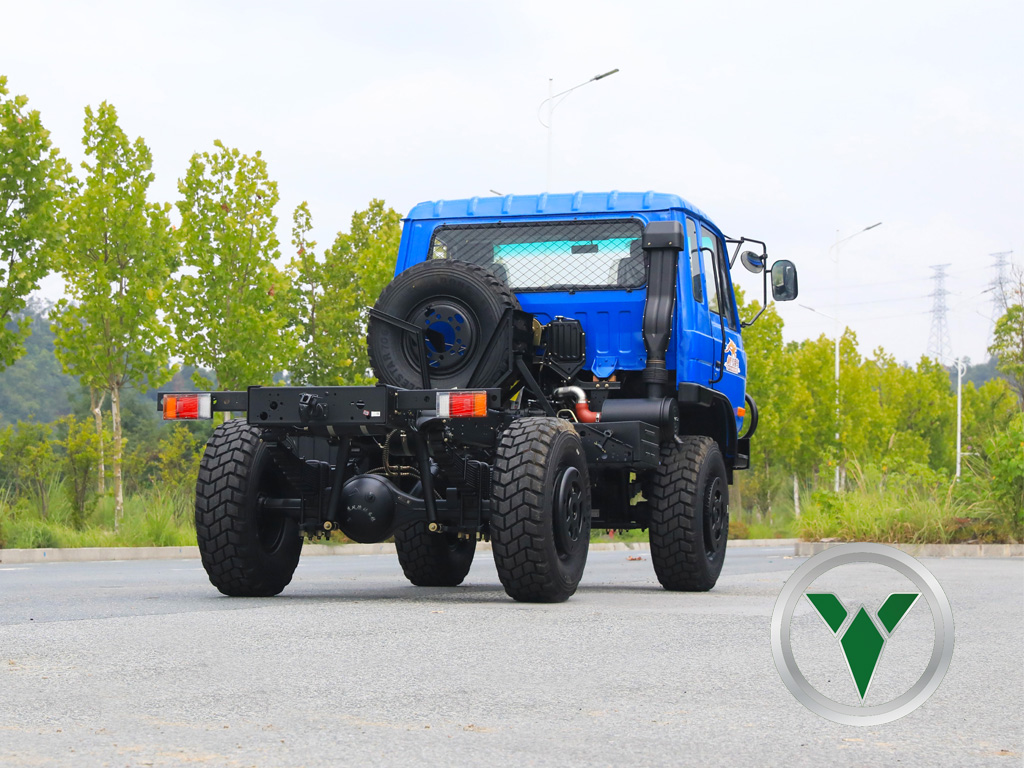 Dongfeng EQ2070 4x4 Грузовик шасси | 190 л.с. 4 × 4DABLE ROW CAB (EQ246) для специальной цели и экспорта