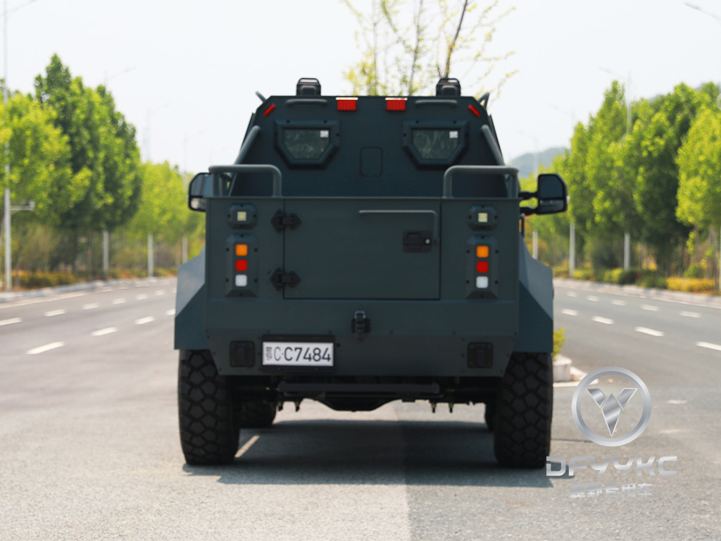 4x4 военный автомобиль | Мини -танк/ военный танк | Сделано в Китайском войне пикап | Бронированный автомобиль от Китая.