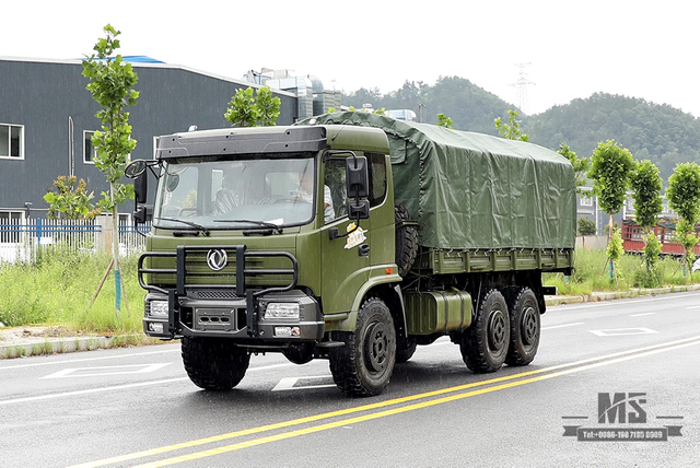 Продажа шестиколесного грузовика Dongfeng_6*6 Army Green Flathead Truck Производитель_Dongfeng 6WD Export Special Vehicle