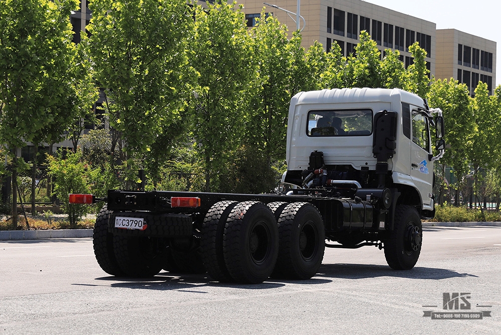 Шасси шестиколесного грузовика Dongfeng мощностью 340 л.с._Шасси грузовика с плоской головкой 13T/13T 6×6_Шасси грузовика Dongfeng 6*6 на продажу_Специальное шасси грузовика на экспорт