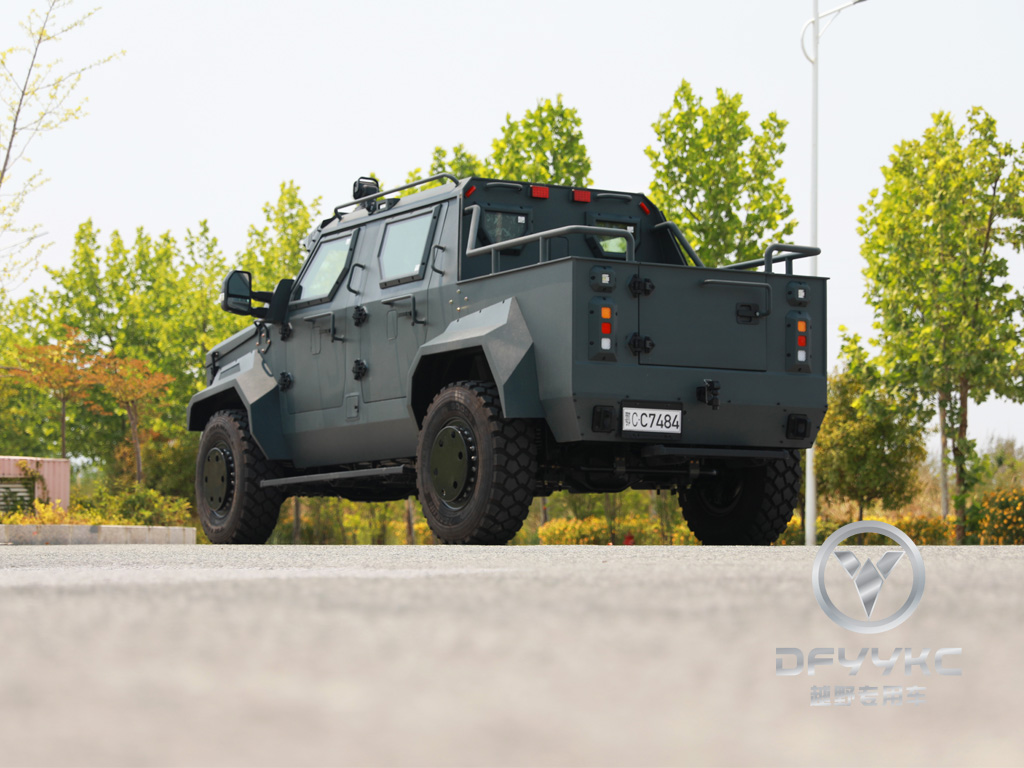 4x4 военный автомобиль | Мини -танк/ военный танк | Сделано в Китайском войне пикап | Бронированный автомобиль от Китая.