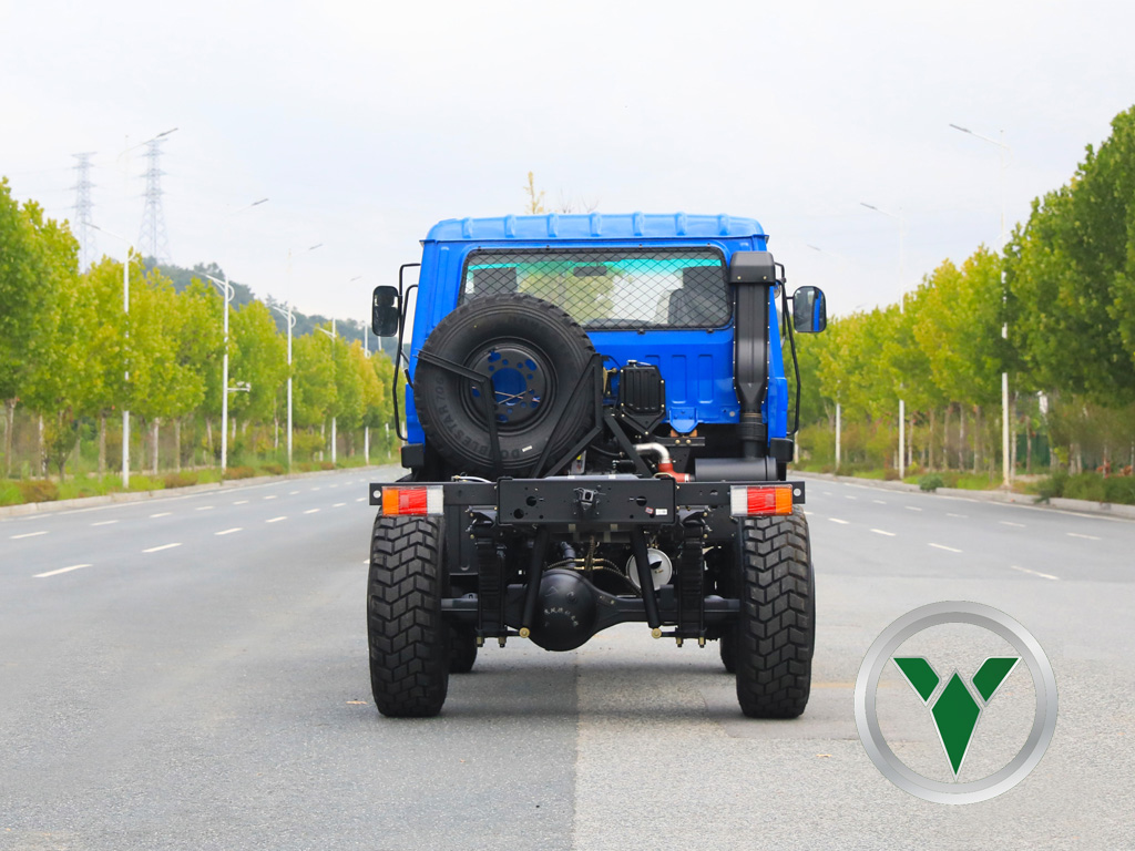 Dongfeng EQ2070 4x4 Грузовик шасси | 190 л.с. 4 × 4DABLE ROW CAB (EQ246) для специальной цели и экспорта