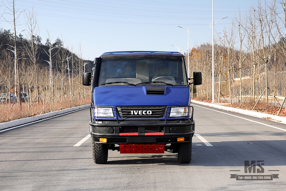 Синий полноприводный внедорожник IVECO_4*4, однорядный микролегкий грузовик с короткой головкой мощностью 113 л.с. и брезентовым столбом_Специальный автомобиль для экспорта