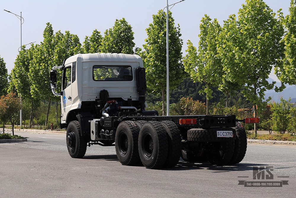 Шестиколесный привод Dongfeng, 266 л.с. Внедорожное шасси_6×6 Flathead Row Полуспециальное шасси_Полноприводной Трехосный 7T/13T/13T Транспортный грузовик Шасси_Экспортный специальный автомобиль