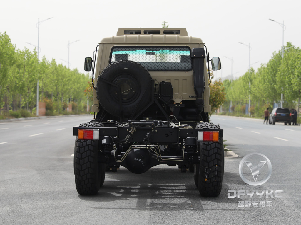 Donggfeng EQ2102N внедорожные грузовые шасси-210 л.с. Двойной грузовой автомобиль пустынного пустыня | Экспортная модель | Кондиционер с брезентом