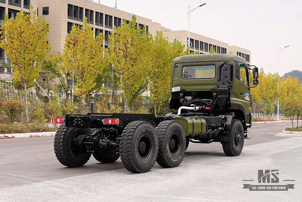 Шестиколесный привод Dongfeng мощностью 450 л.с. Конверсионное шасси для тяжелого грузовика 6 × 6 Трехосное шасси коммерческого автомобиля для тяжелого грузовика_ 6WD Заднее двойное 15-тонное шасси Специальное экспортное шасси