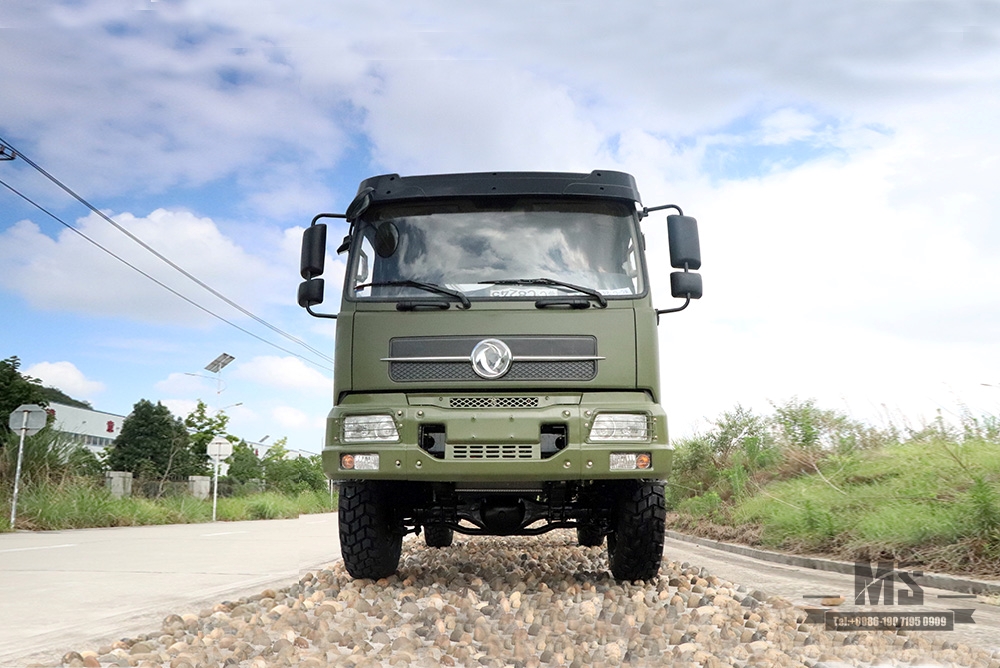 Шасси внедорожного грузовика Dongfeng 4*4_Four Wheel Drive Шасси грузового автомобиля с полуторарядной кабиной_4WD Грузовик Экспортное шасси специального назначения