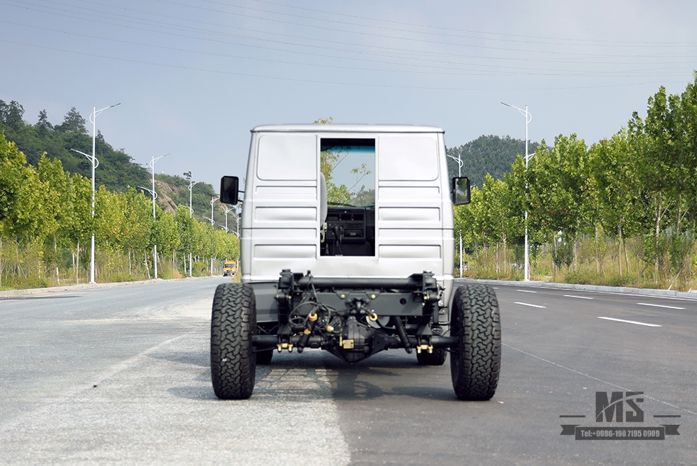 СЕРЕБРЯНЫЙ Iveco 4*4, шасси 113 л.с., малое полноприводное шасси Iveco, шасси с короткой головкой, 4WD, экспортное специальное шасси для автомобилей 