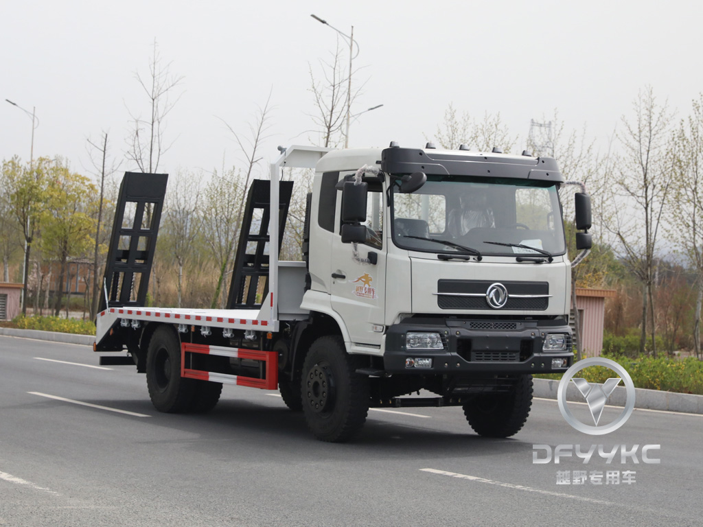 Dongfeng Plat Topped Semi-Cab | Экскаватор транспортный автомобиль | Экскаватор буксирует платкую крючковую доску для машины грузовика | Гидравлический лестничный грузовик тандемный трейлер | 