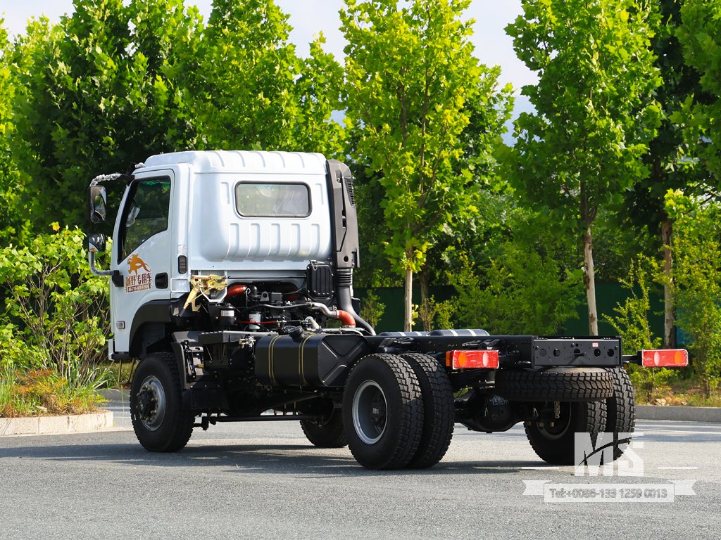 Dongfeng 4×4 Шасси с плоской головкой_4*4 150 л.с. Обычное полноприводное шасси для грузовых автомобилей на продажу_ Специальное экспортное шасси 