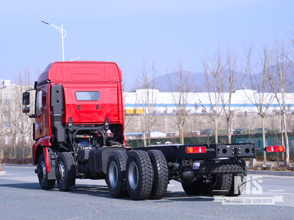 Шасси грузовика с кузовом Dongfeng 8 × 4_8*4, шасси грузовика мощностью 500 л.с. на продажу_ Специальное экспортное шасси 