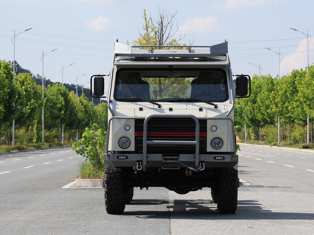 Шасси 6×6_6*6 Прототип автомобиля с шестиколесным приводом мощностью 170 л.с. на продажу_ Специальное экспортное шасси 