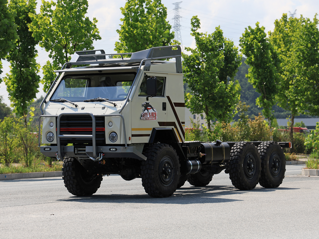 Шасси 6×6_6*6 Прототип автомобиля с шестиколесным приводом мощностью 170 л.с. на продажу_ Специальное экспортное шасси 