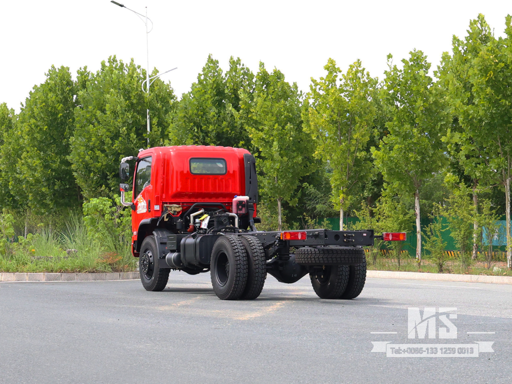 Dongfeng 4×4 Шасси с плоской головкой_4*4 170 л.с. Обычное полноприводное шасси для грузовых автомобилей на продажу_ Специальное экспортное шасси 